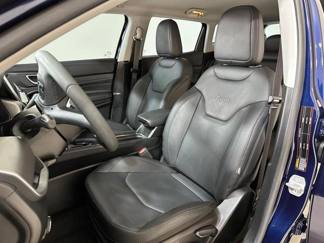 Foto do veículo JEEP COMPASS  LONG TF 2022 10.088 KM 142.900,00
