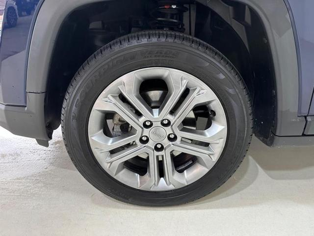 Foto do veículo JEEP COMPASS  LONG TF 2022 10.088 KM 142.900,00