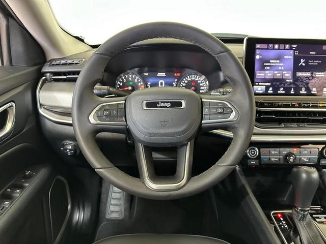 Foto do veículo JEEP COMPASS  LONG TF 2022 21.242 KM 137.900,00