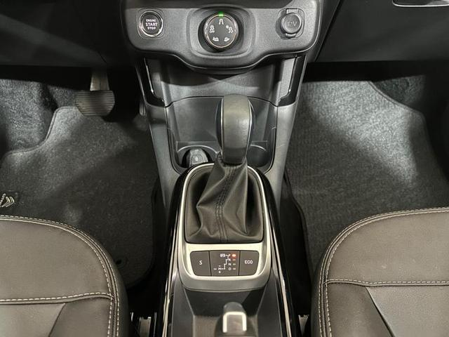 Foto do veículo CITROEN C4 CACTUS  SHINE T 2023 10.034 KM 112.900,00