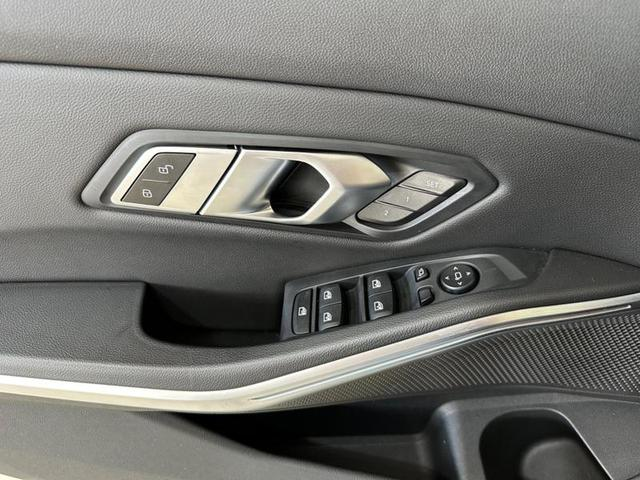 Foto do veículo BMW 320I  2.0 GP 16V TURBO ACTIVE FLEX 4P AUTOMÁTICO 2022 23.649 KM 214.900,00