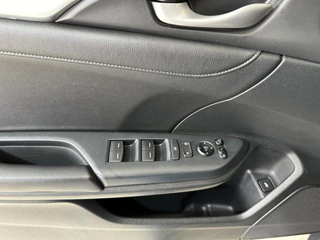 Foto do veículo HONDA CIVIC  2.0 16V FLEXONE EXL 4P CVT 2019 88.452 KM 112.900,00
