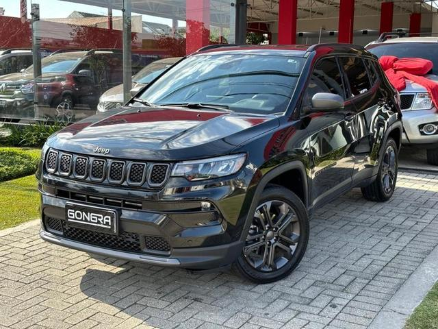 Foto do veículo JEEP COMPASS  T270 80 ANOS 1.3 TB 4X2 FLEX AUT 2022 32.300 KM 141.900,00