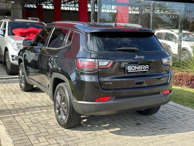 Foto do veículo JEEP COMPASS  T270 80 ANOS 1.3 TB 4X2 FLEX AUT 2022 32.300 KM 141.900,00