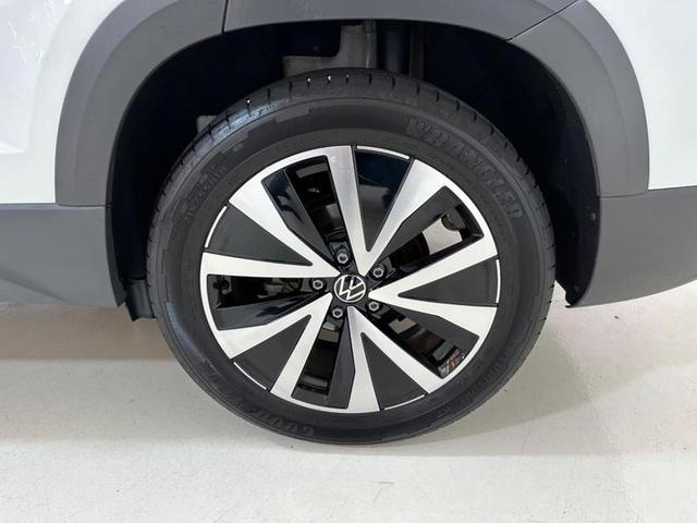Foto do veículo VOLKSWAGEN TAOS  HL TSI AE 2022 33.559 KM 166.900,00