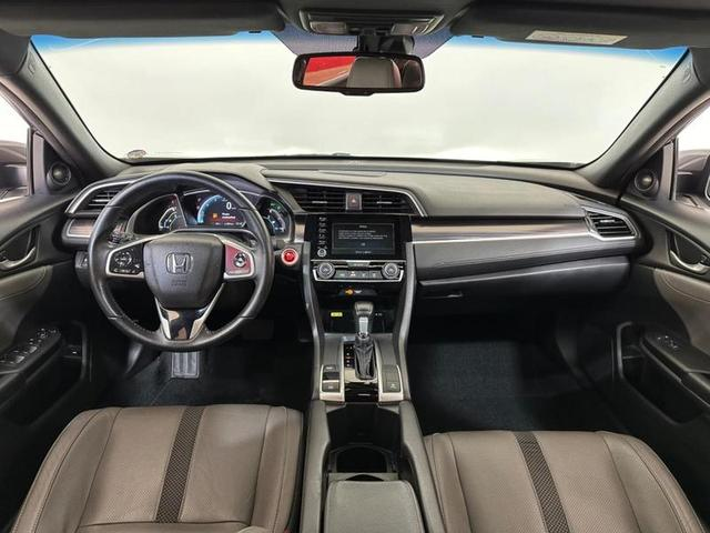 Foto do veículo HONDA CIVIC  SEDAN TOURING 1.5 TURBO 16V AUT.4P 2021 44.819 KM 156.900,00
