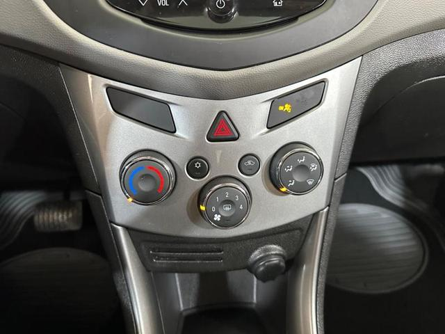 Foto do veículo CHEVROLET TRACKER  LTZ AT 2015 33.200 KM 79.900,00