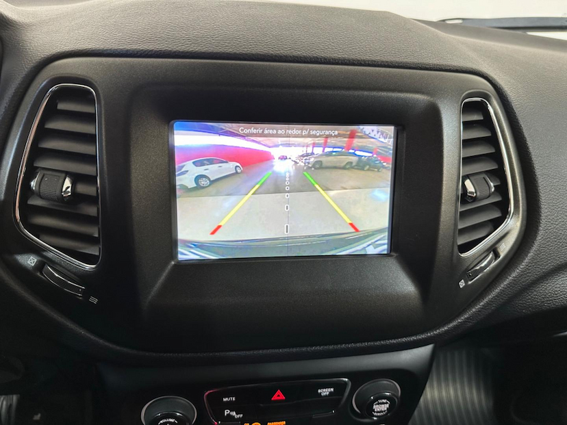 Foto do veículo JEEP COMPASS  2.0 SPORT 4X2 16V GASOLINA 4P AUT 2018 74.160 KM 89.900,00