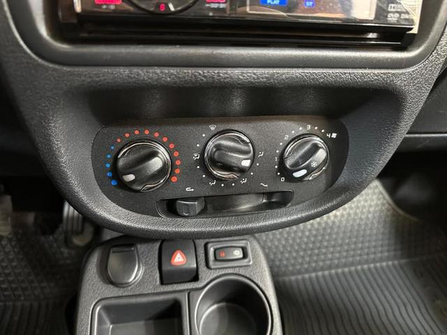 Foto do veículo RENAULT CLIO  EXPRESSION 1.0 16V HI-FLEX 4P 2016 103.588 KM 38.900,00