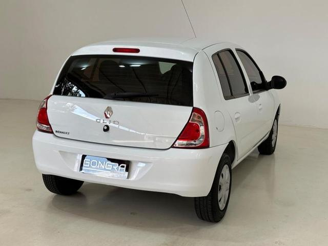 Foto do veículo RENAULT CLIO  EXPRESSION 1.0 16V HI-FLEX 4P 2016 103.588 KM 38.900,00