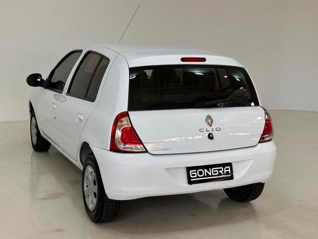 Foto do veículo RENAULT CLIO  EXPRESSION 1.0 16V HI-FLEX 4P 2016 103.588 KM 38.900,00