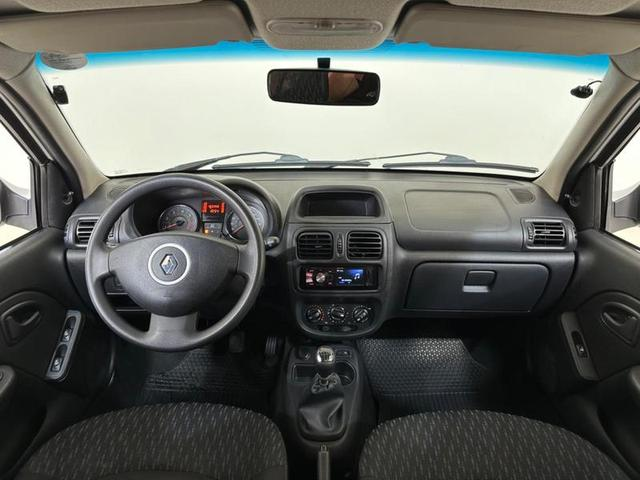 Foto do veículo RENAULT CLIO  EXPRESSION 1.0 16V HI-FLEX 4P 2016 103.588 KM 38.900,00