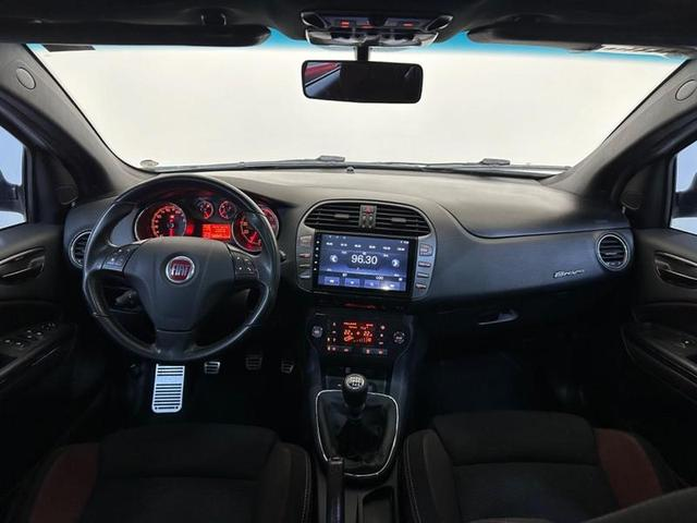 Foto do veículo FIAT BRAVO  TURBO T-JET 2014 126.315 KM 57.900,00