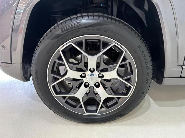 Foto do veículo JEEP COMMANDER  OVR TD380 2022 10.435 KM 223.900,00