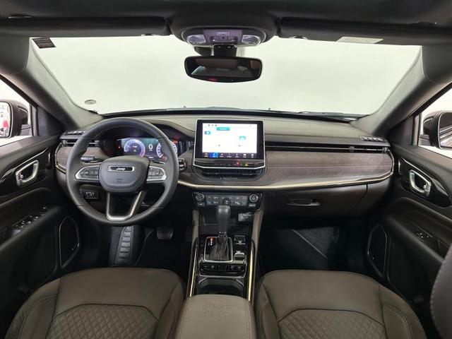 Foto do veículo JEEP COMMANDER  OVR TD380 2022 10.435 KM 223.900,00