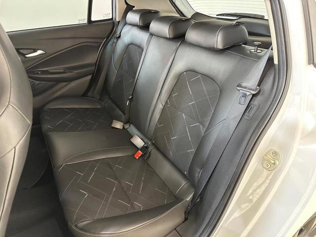 Foto do veículo CHEVROLET ONIX  10TAT PR1 2020 25.750 KM 84.900,00
