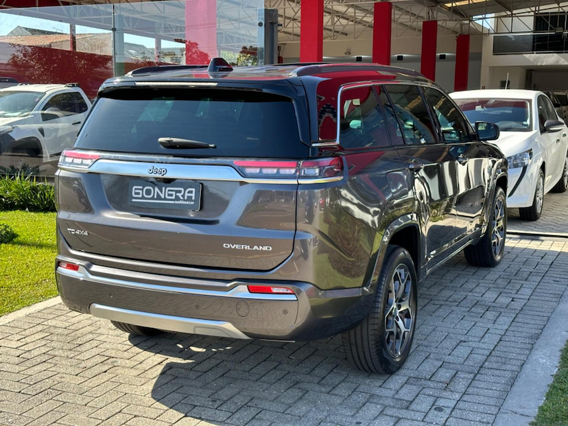 Foto do veículo JEEP COMMANDER  OVR TD380 2023 21.703 KM 225.900,00