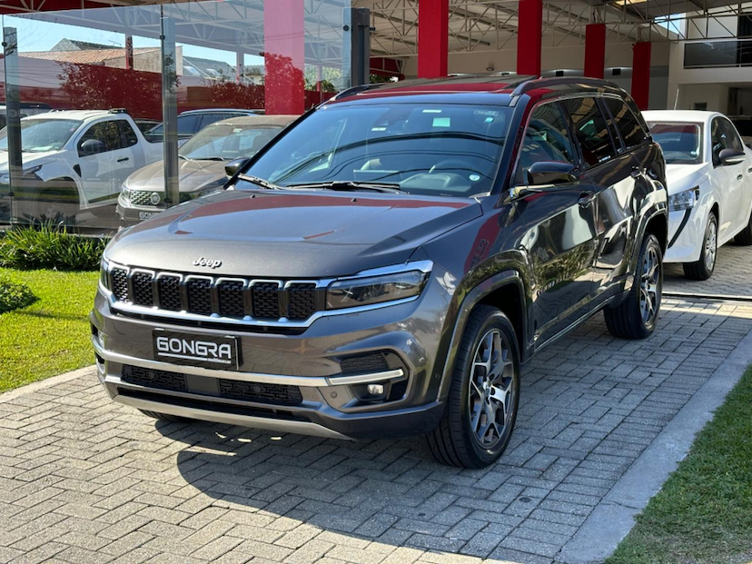 Foto do veículo JEEP COMMANDER  OVR TD380 2023 21.703 KM 225.900,00