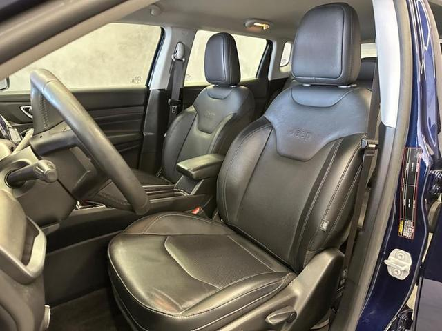 Foto do veículo JEEP COMPASS  LONG TF 2022 53.657 KM 129.900,00