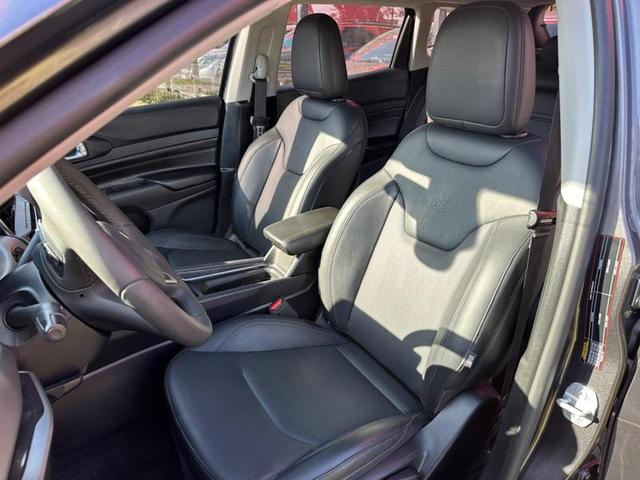 Foto do veículo JEEP COMPASS  LONG TF 2022 57.280 KM 129.900,00