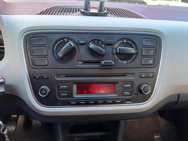 Foto do veículo VOLKSWAGEN UP  TRACK 1.0 12V 5P 2017 50.000 KM 49.900,00