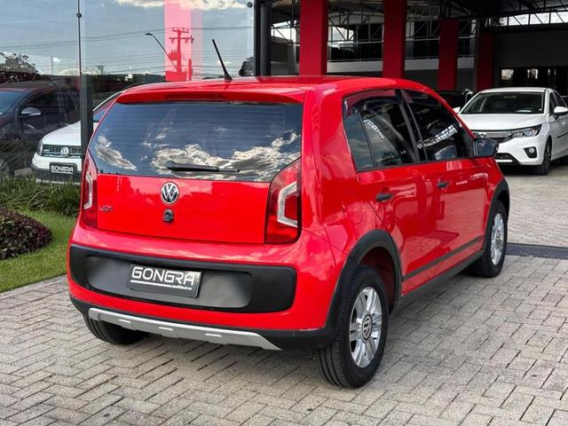 Foto do veículo VOLKSWAGEN UP  TRACK 1.0 12V 5P 2017 50.000 KM 49.900,00