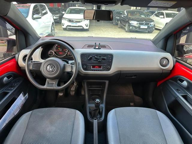 Foto do veículo VOLKSWAGEN UP  TRACK 1.0 12V 5P 2017 50.000 KM 49.900,00