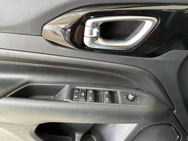 Foto do veículo JEEP COMPASS  LIMITED TF 2022 16.316 KM 195.900,00