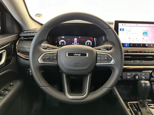Foto do veículo JEEP COMPASS  LIMITED TF 2022 16.316 KM 195.900,00