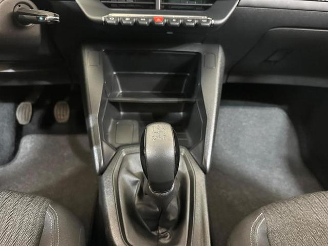 Foto do veículo PEUGEOT 208  LIKE MT 2023 7.100 KM 68.900,00