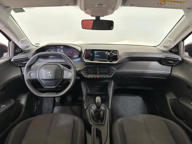 Foto do veículo PEUGEOT 208  LIKE MT 2023 7.100 KM 68.900,00