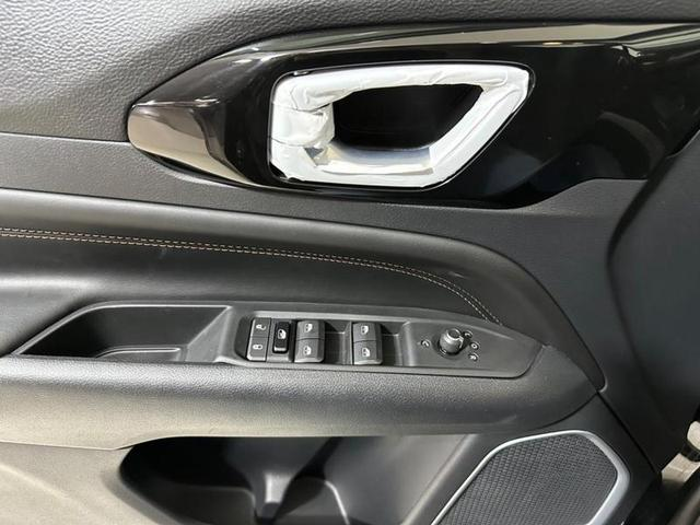 Foto do veículo JEEP COMPASS  LIMITED TF 2023 32 KM 169.900,00