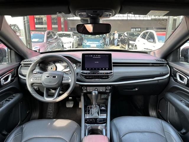Foto do veículo JEEP COMPASS  LONG TF 2022 41.743 KM 138.900,00
