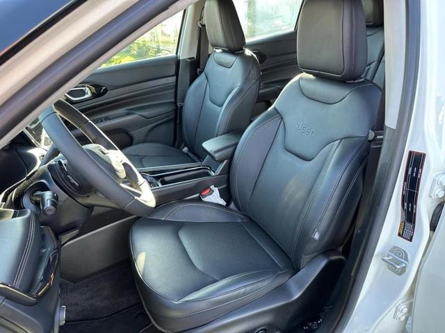 Foto do veículo JEEP COMPASS  LIMITED TD 2022 60 KM 179.900,00