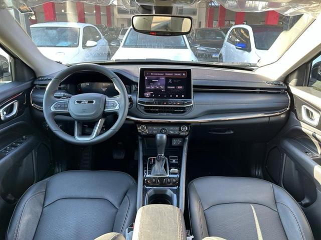 Foto do veículo JEEP COMPASS  LIMITED TD 2022 60 KM 179.900,00