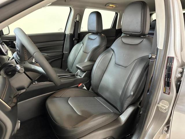 Foto do veículo JEEP COMPASS  LIMITED TD 2022 60 KM 182.900,00