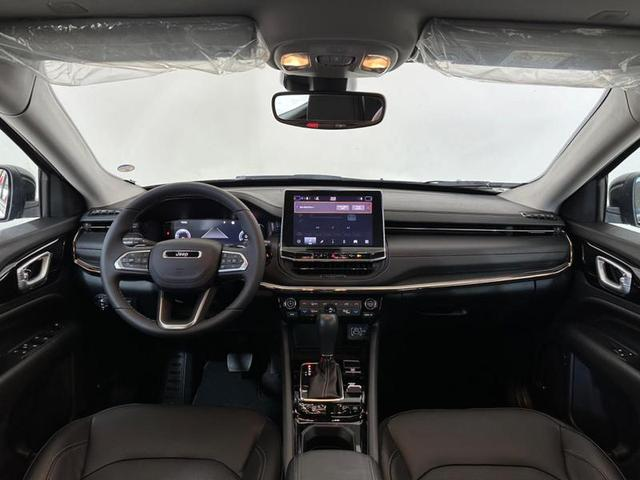 Foto do veículo JEEP COMPASS  LIMITED TD 2022 60 KM 182.900,00