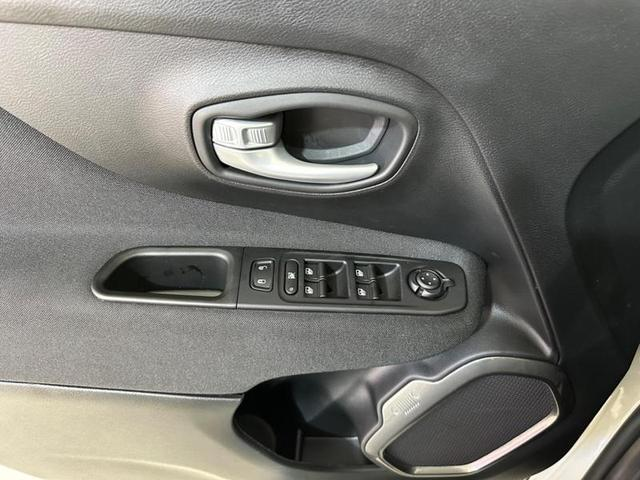 Foto do veículo JEEP RENEGADE  SPORT T270 FLEX 2022 60 KM 115.900,00