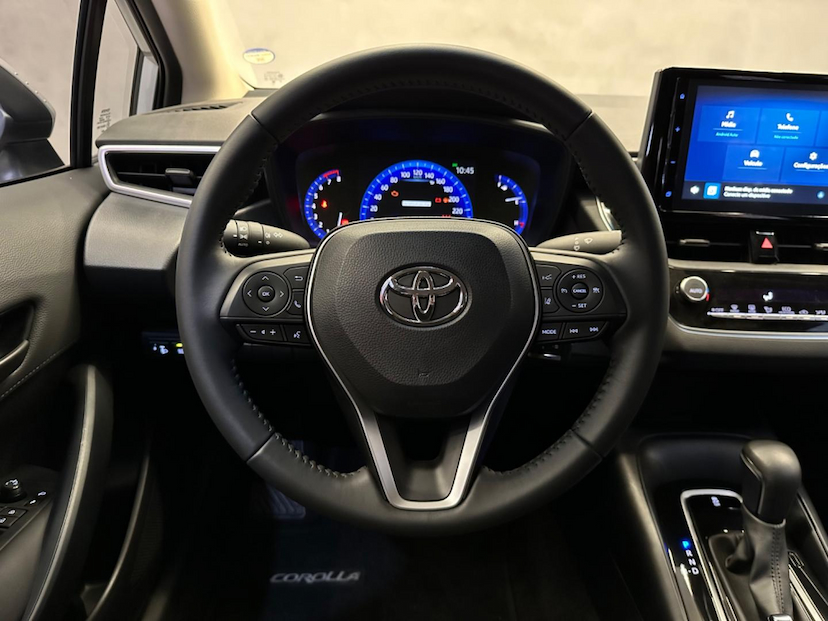 Foto do veículo TOYOTA COROLLA  GLI 20 2024 5.590 KM 139.900,00