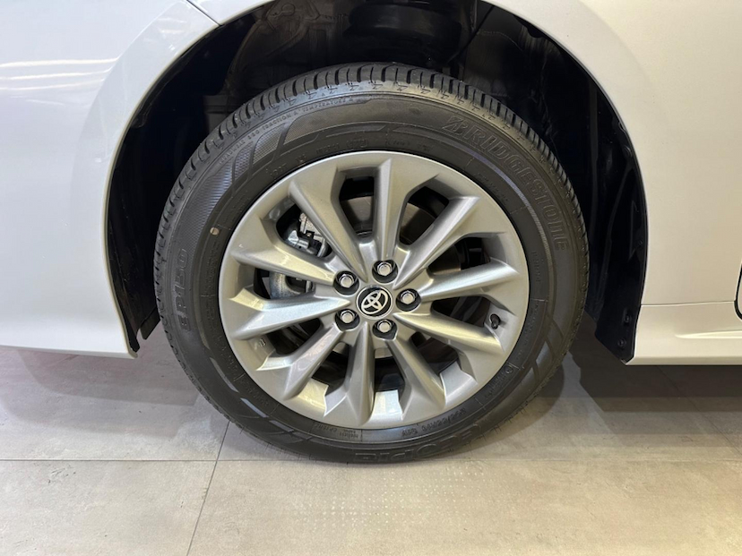 Foto do veículo TOYOTA COROLLA  GLI 20 2024 5.590 KM 139.900,00