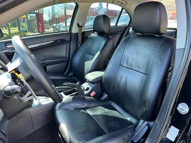 Foto do veículo MITSUBISHI LANCER  2.0 2014 126.756 KM 59.900,00