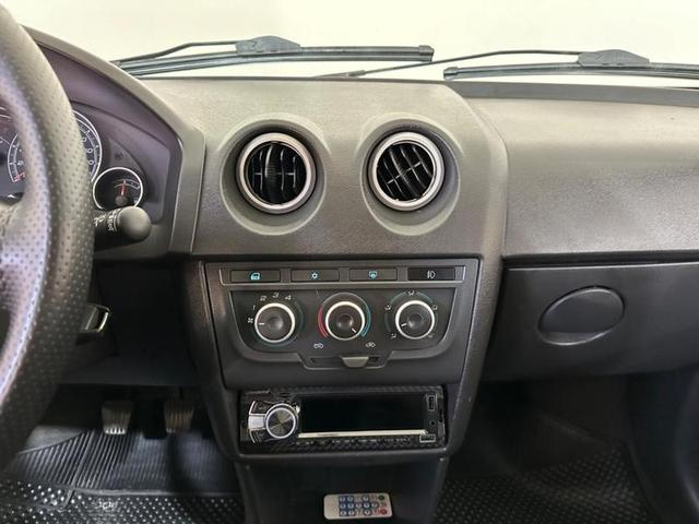 Foto do veículo CHEVROLET CELTA  1.0 LT 2015 116.312 KM 38.900,00