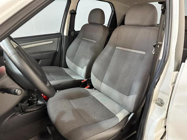 Foto do veículo CHEVROLET CELTA  1.0 LT 2015 116.312 KM 38.900,00