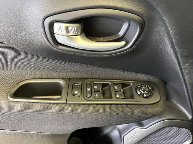 Foto do veículo JEEP RENEGADE  SPORT T270 FLEX 2023 7.767 KM 110.900,00