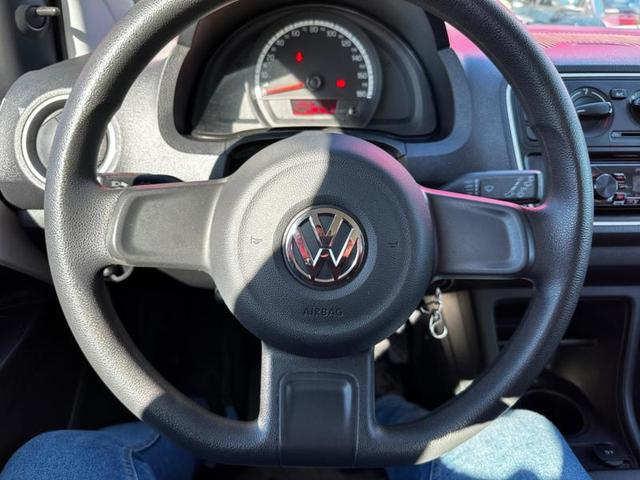 Foto do veículo VOLKSWAGEN UP  TAKE 1.0 2016 124.761 KM 41.900,00