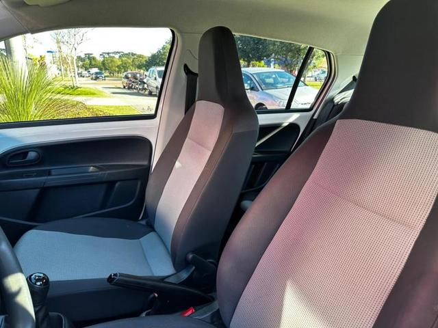 Foto do veículo VOLKSWAGEN UP  TAKE 1.0 2016 124.761 KM 41.900,00