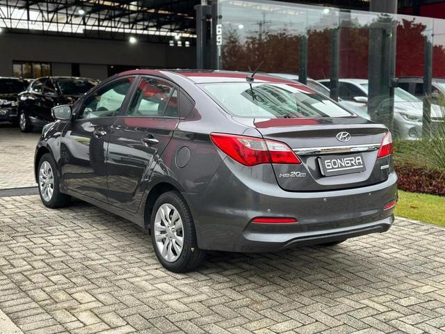 Foto do veículo HYUNDAI HB20S  1.6 A COMF 2016 51.298 KM 67.900,00