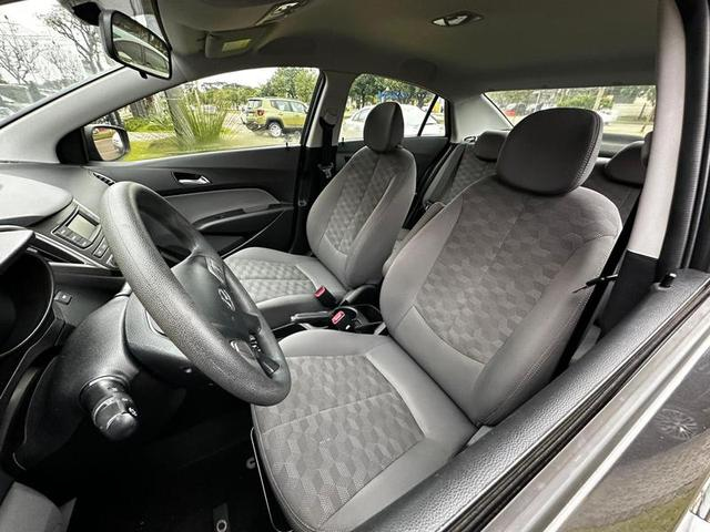 Foto do veículo HYUNDAI HB20S  1.6 A COMF 2016 51.298 KM 67.900,00