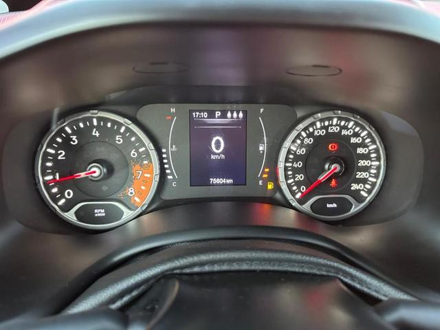 Foto do veículo JEEP RENEGADE  1.8 16V FLEX SPORT 4P AUTOMÁTICO 2017 75.500 KM 72.900,00