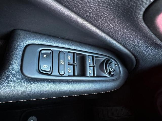 Foto do veículo JEEP COMPASS  SPORT F 2018 43.767 KM 94.900,00
